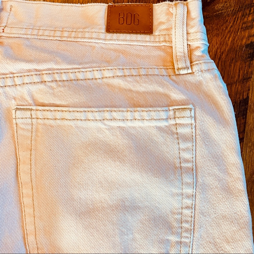 URBAN OUTFITTERS BDG Dad-Fit High Rise Pink Jeans - Picture 5 of 5